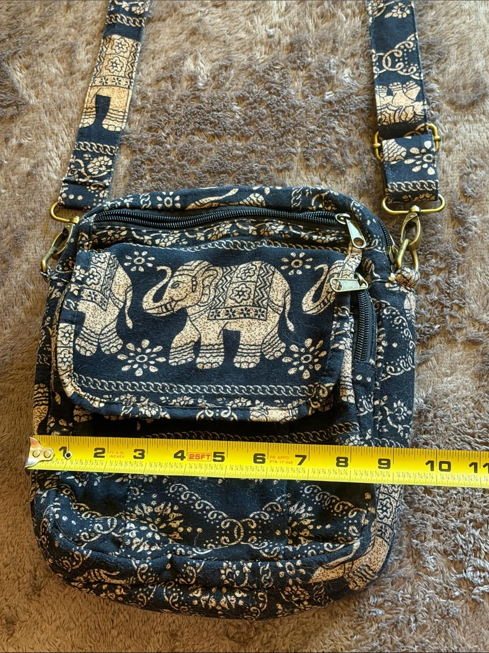 👜 Vintage Elephant Print Crossbody Bag Black Tan Boho Festival Purse — OS / J